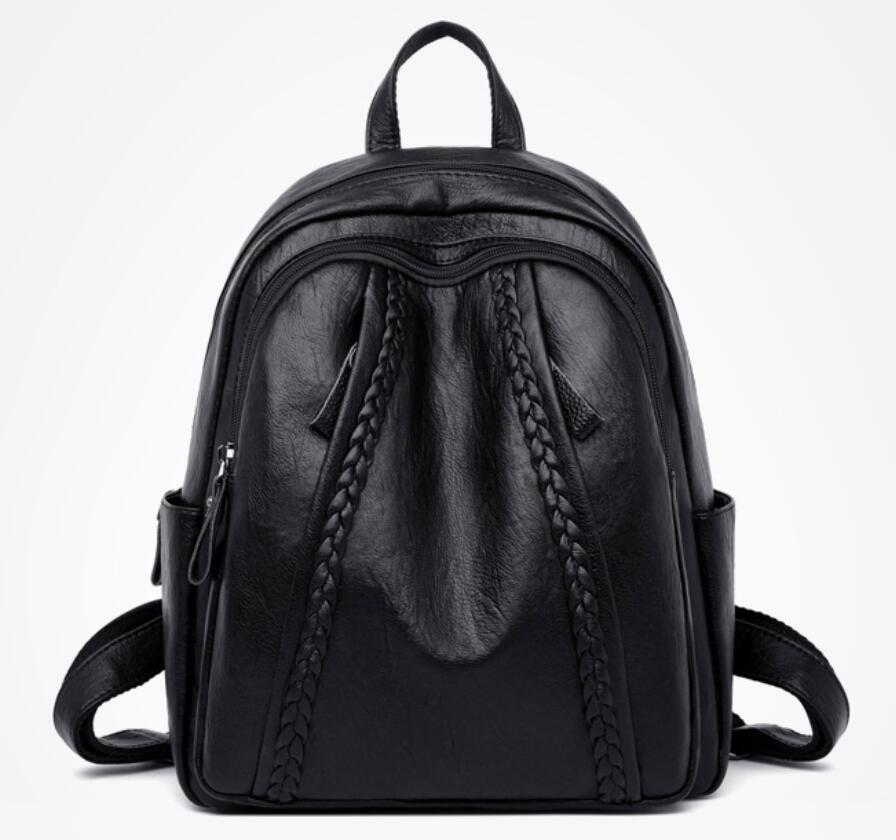 Oulaimeizi backpack in black color-SAB120